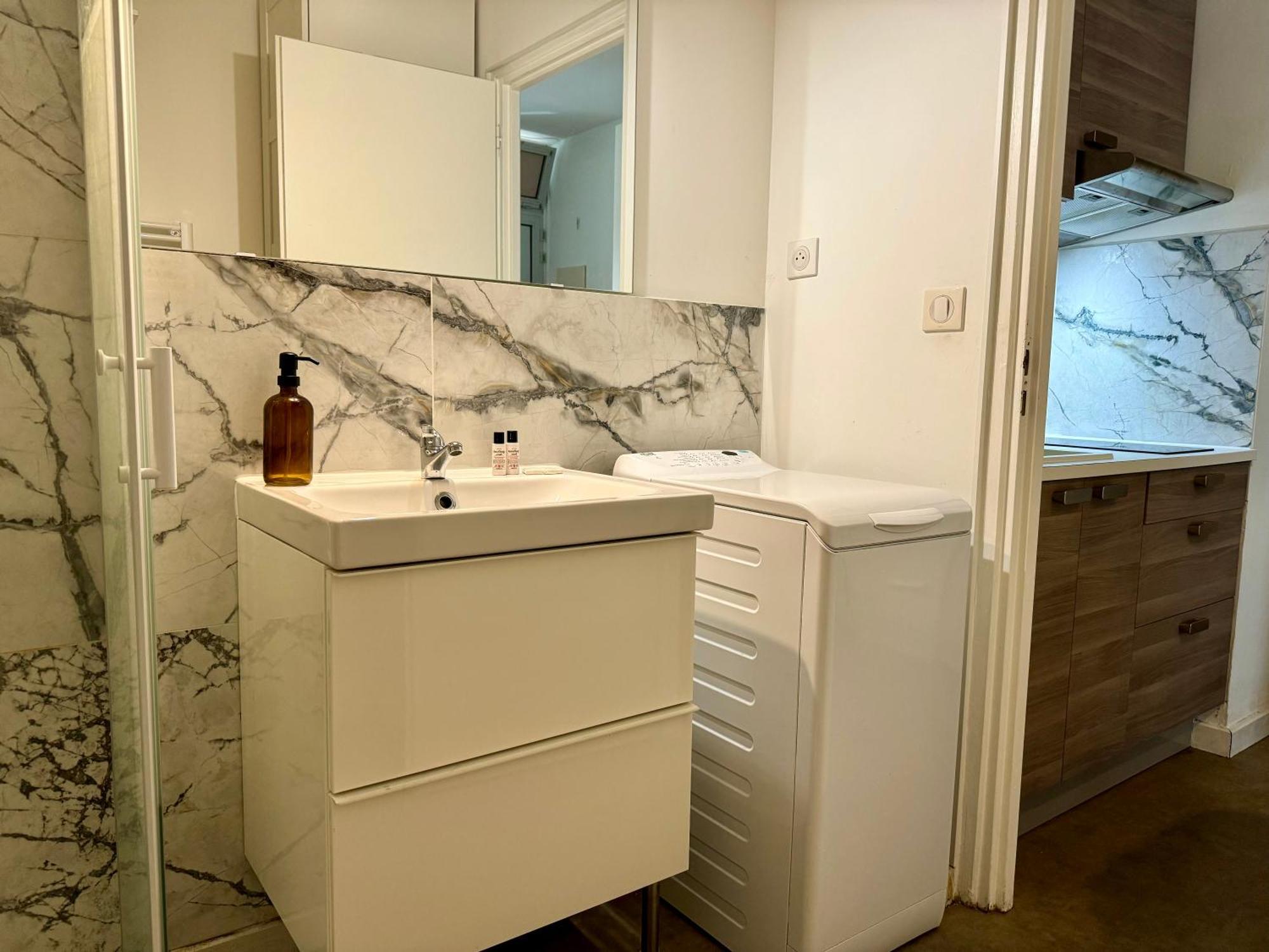 Suite Noya Villeurbanne Exteriér fotografie