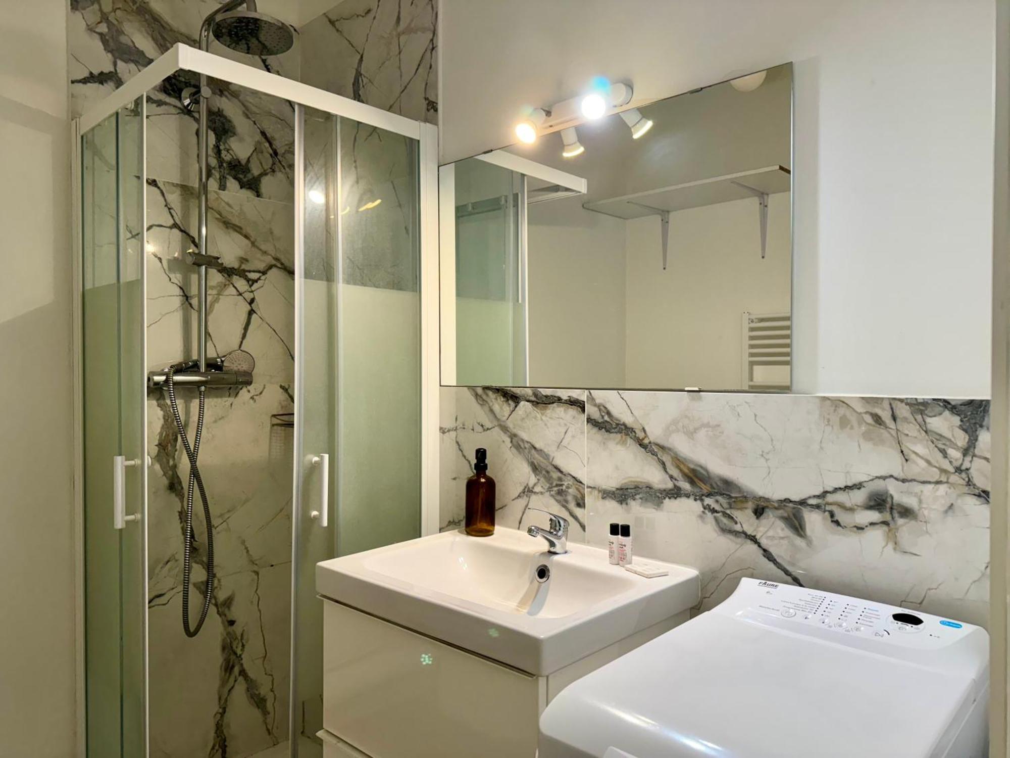 Suite Noya Villeurbanne Exteriér fotografie